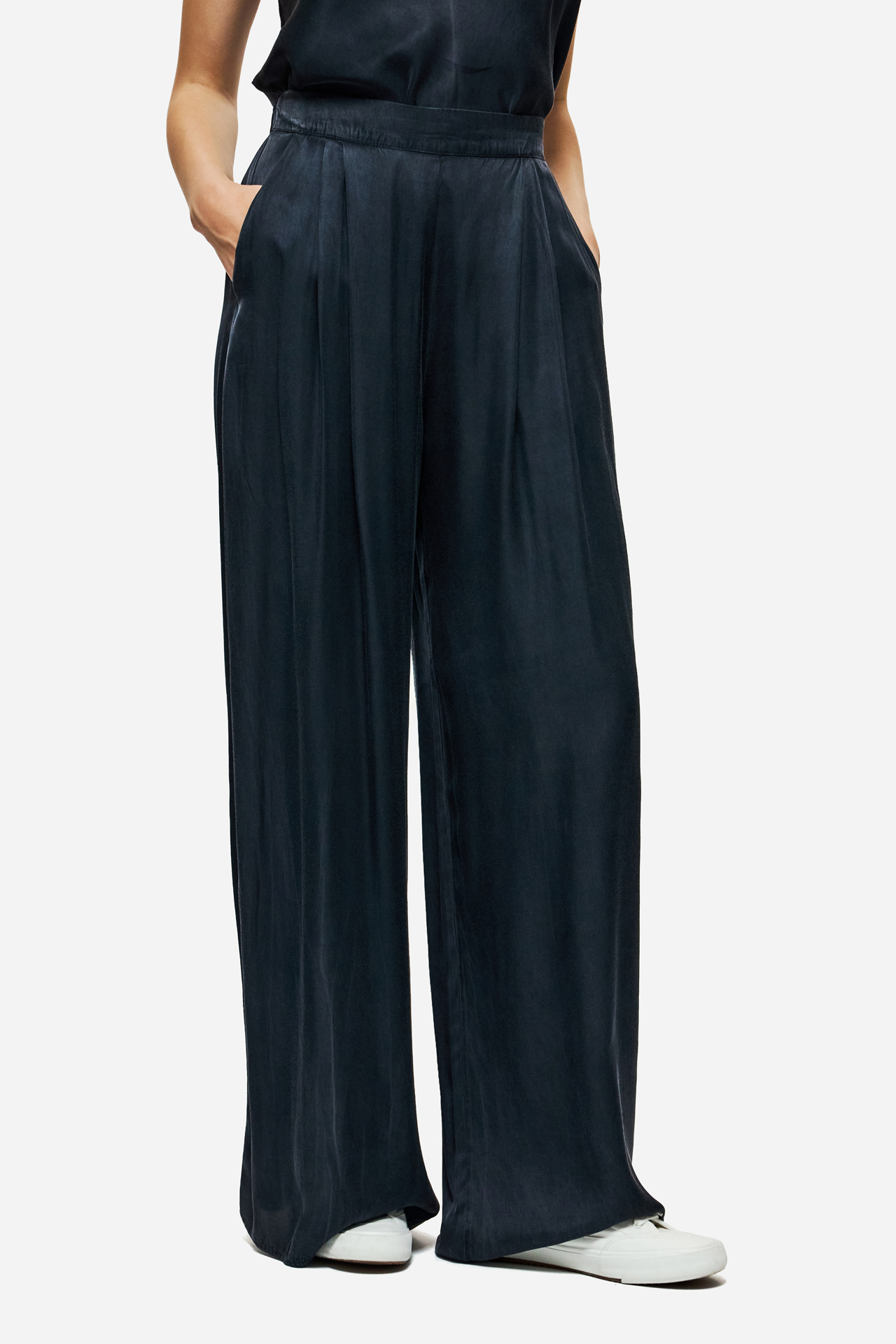 WIDE LEG PLEATED PANTS