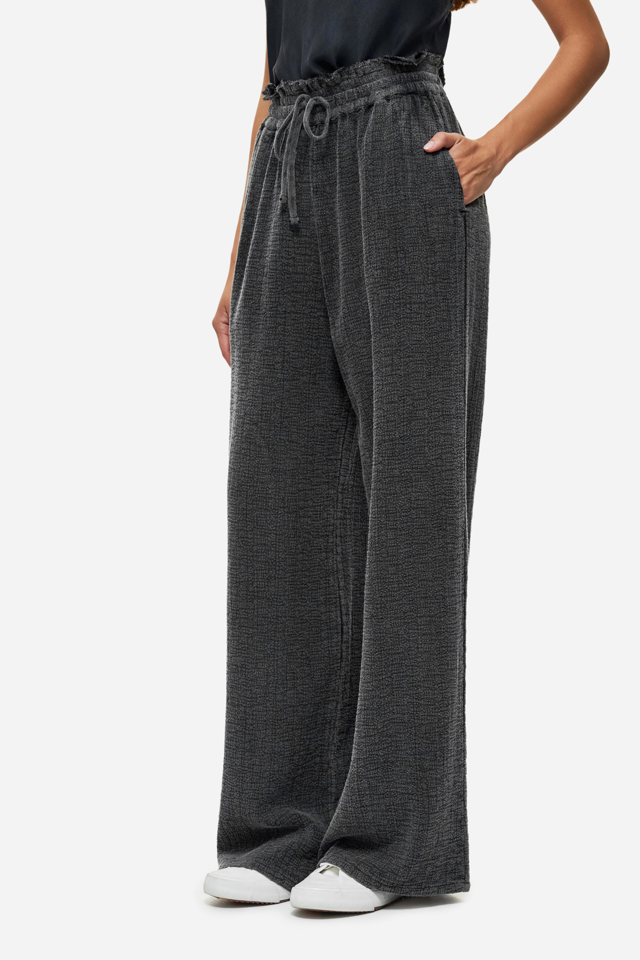 WIDE LEG PANTS WITH RAW EDGES