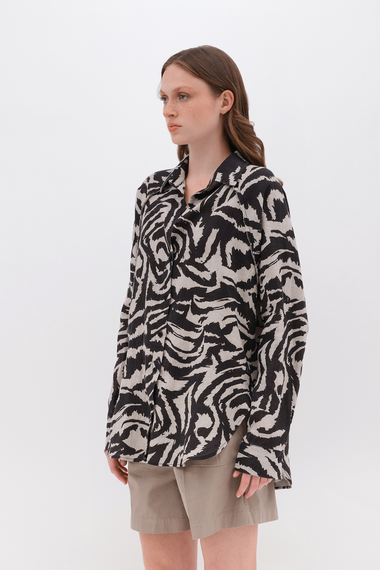 ANIMAL PRINTED LINEN SHIRT