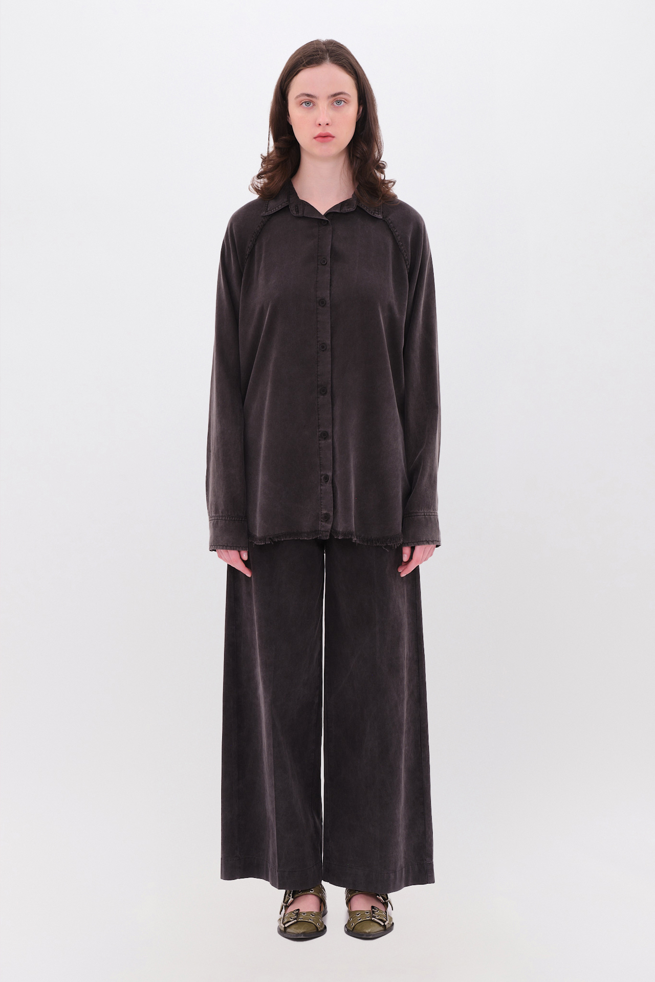 RELAXED RAGLAN SHIRT