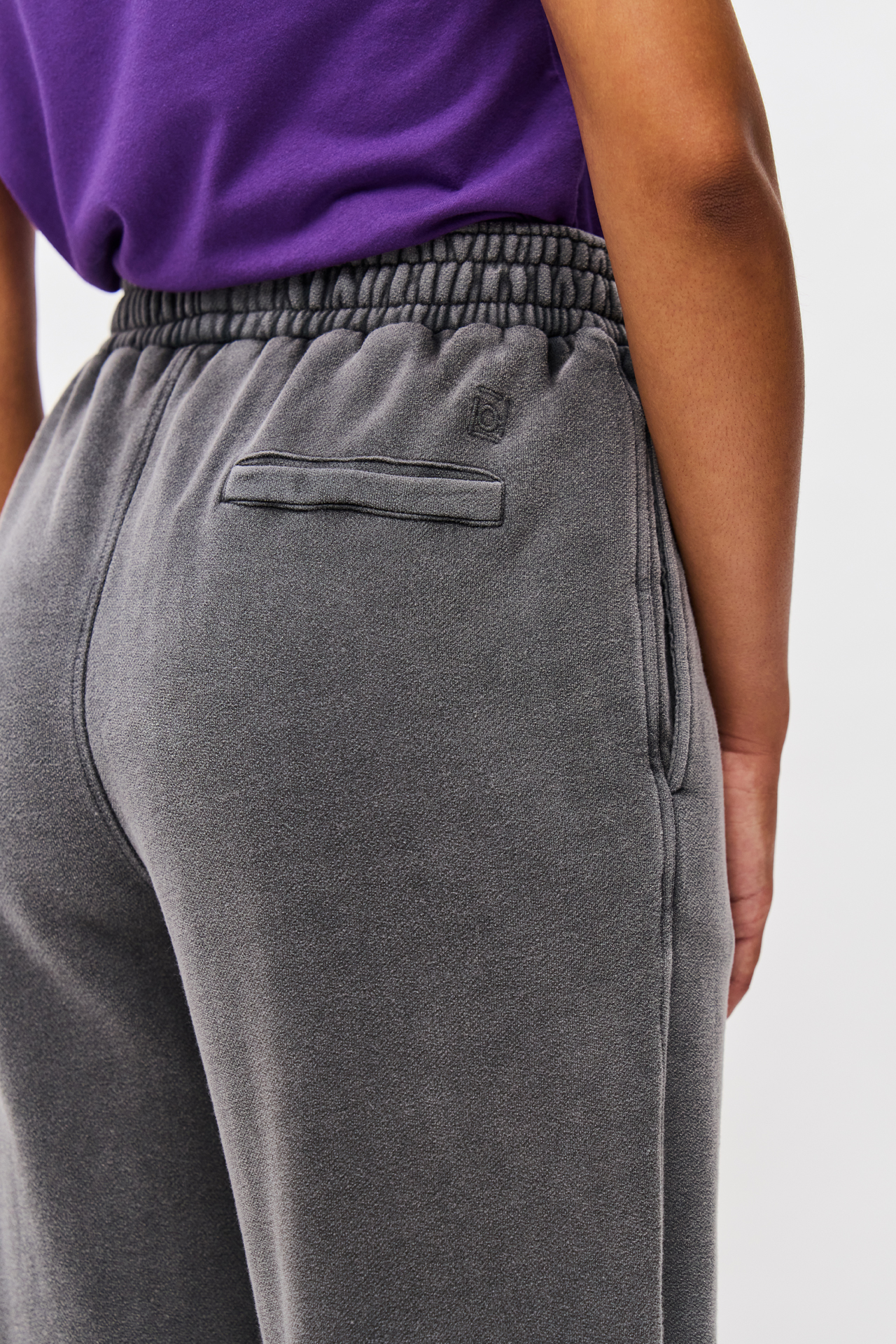 REGULAR CUFFED SWEATPANTS