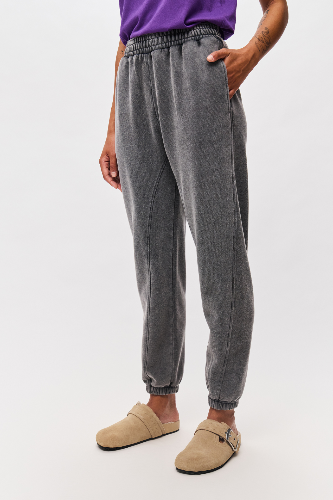REGULAR CUFFED SWEATPANTS