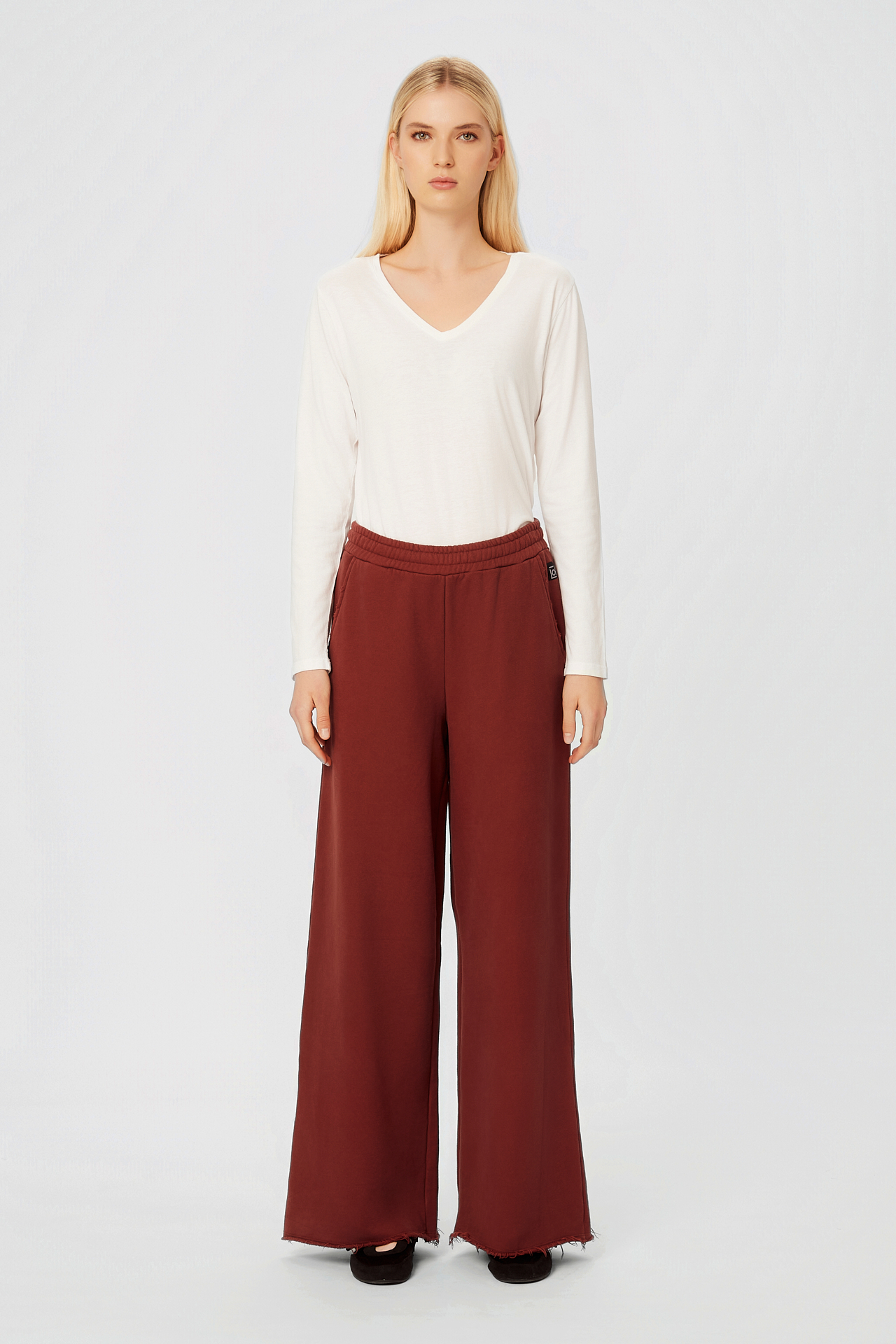 WIDELEG SWEATPANTS WITH RAW EDGES