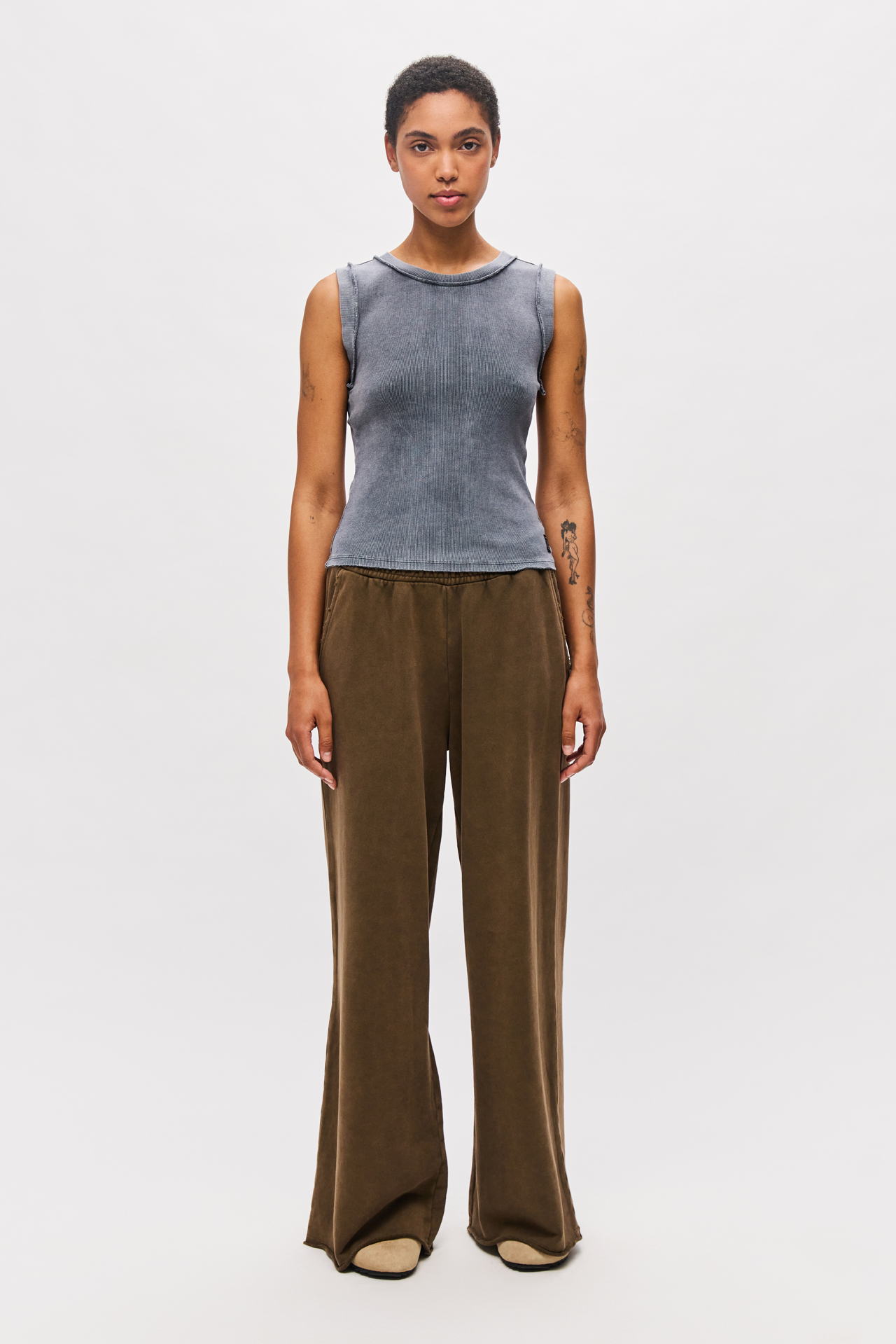 WIDELEG SWEATPANTS WITH RAW EDGES