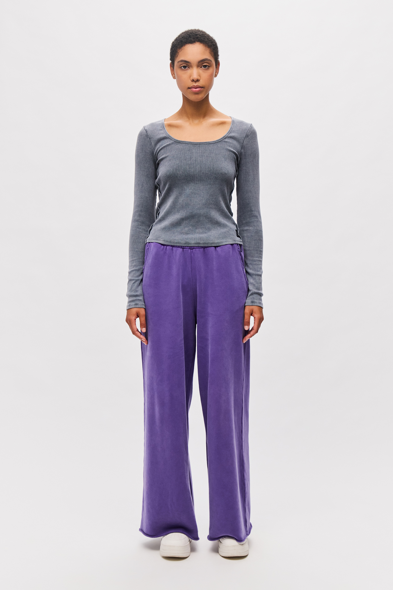 WIDELEG SWEATPANTS WITH RAW EDGES