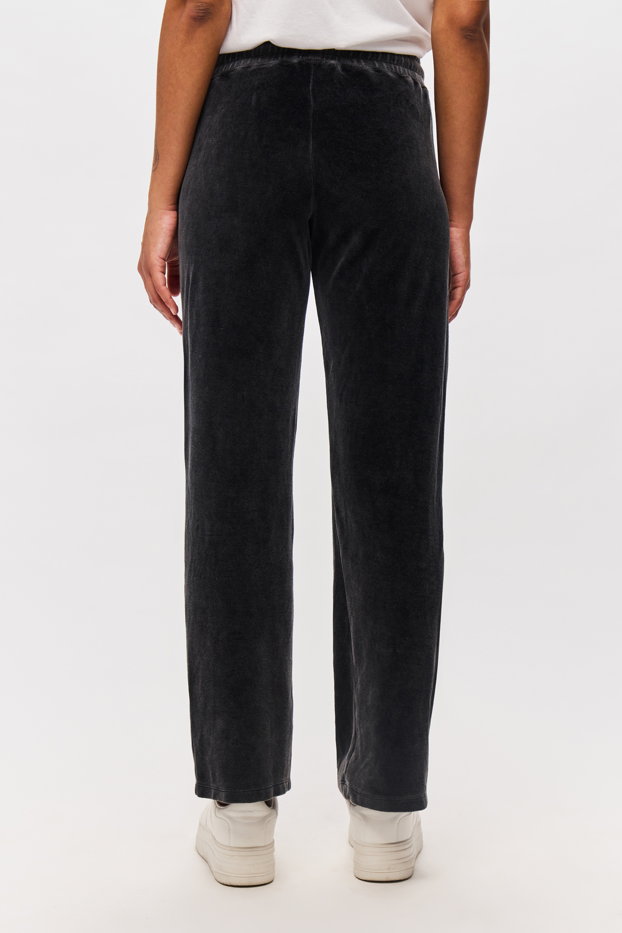 SLIM FIT VELVET SWEATPANTS