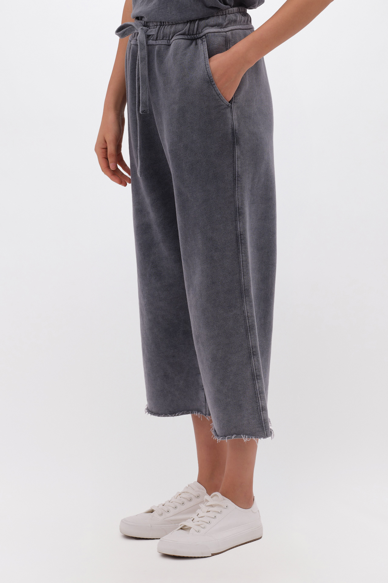 CROPPED SWEATPANTS
