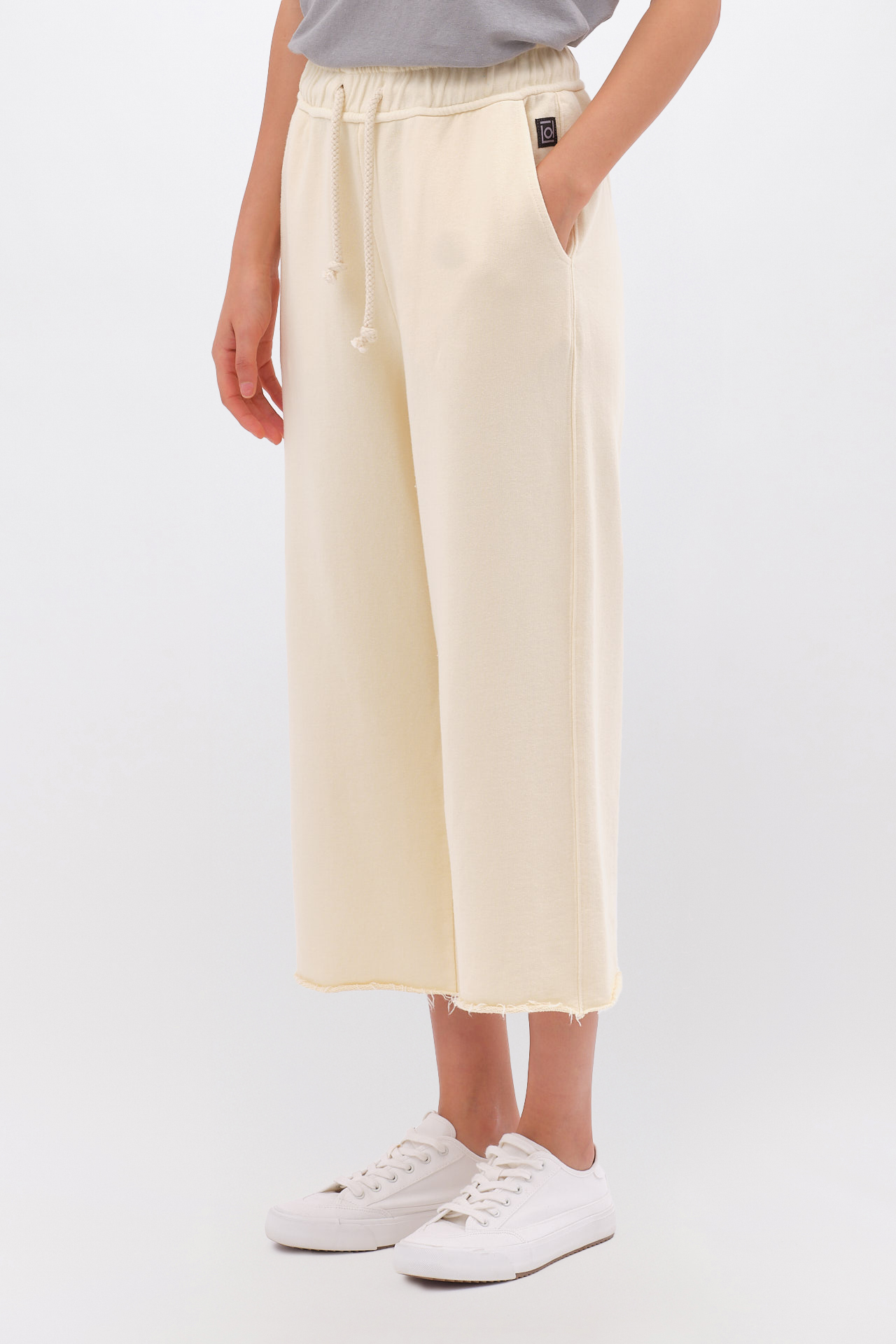 CROPPED SWEATPANTS