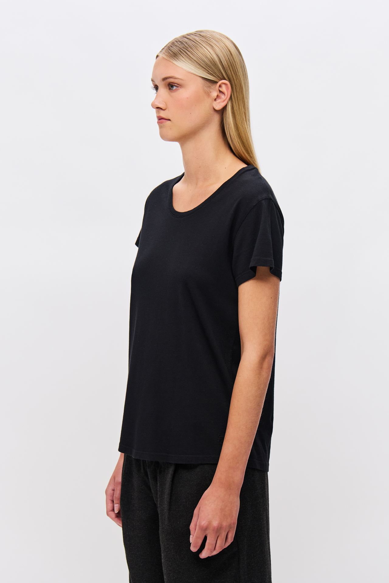 ROUNDNECK T-SHIRT