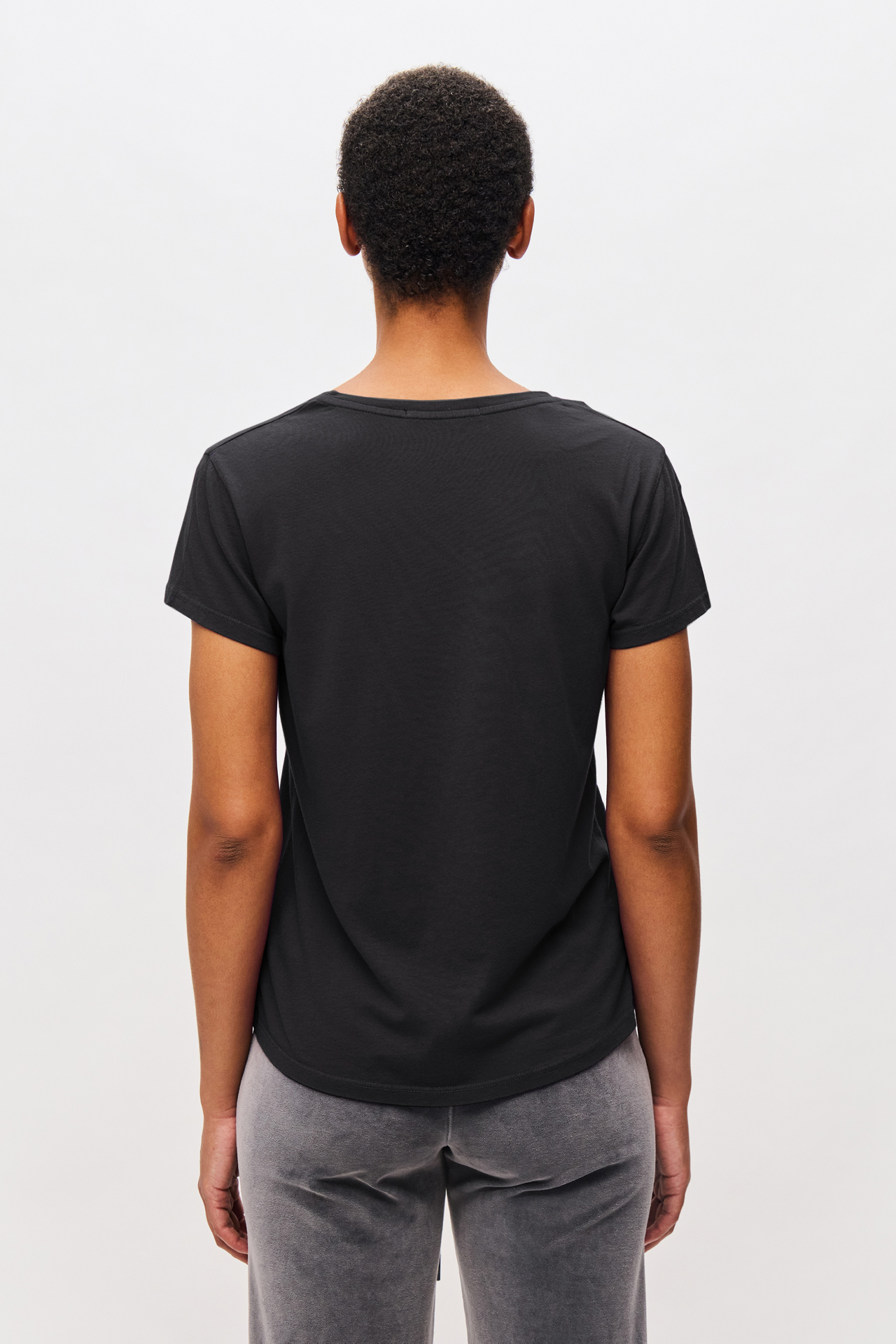 V-NECK T-SHIRT