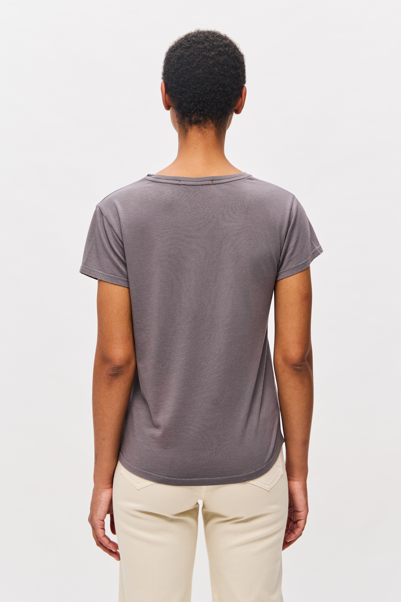V-NECK T-SHIRT