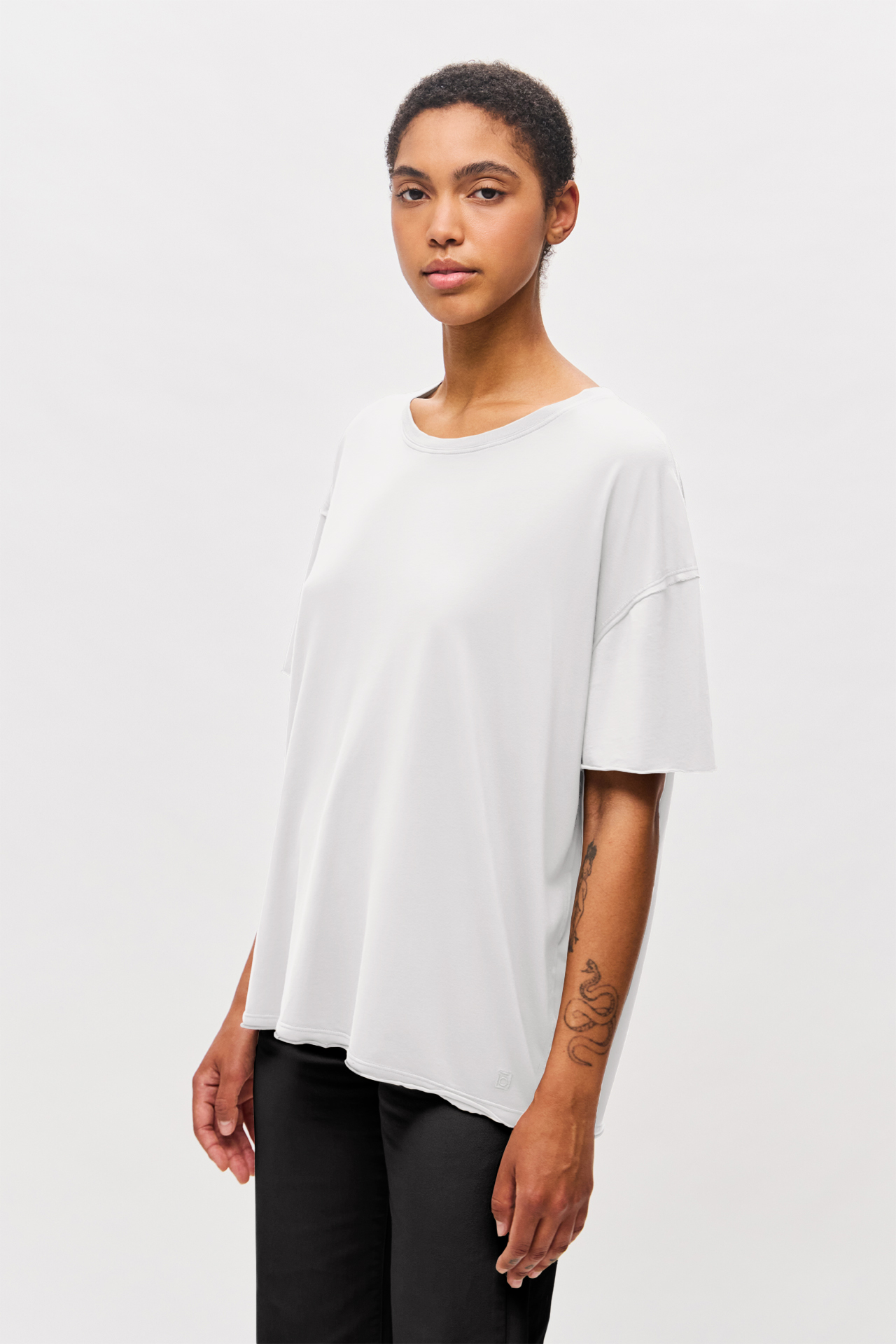 OVERSIZED T-SHIRT WITH RAW EDGES