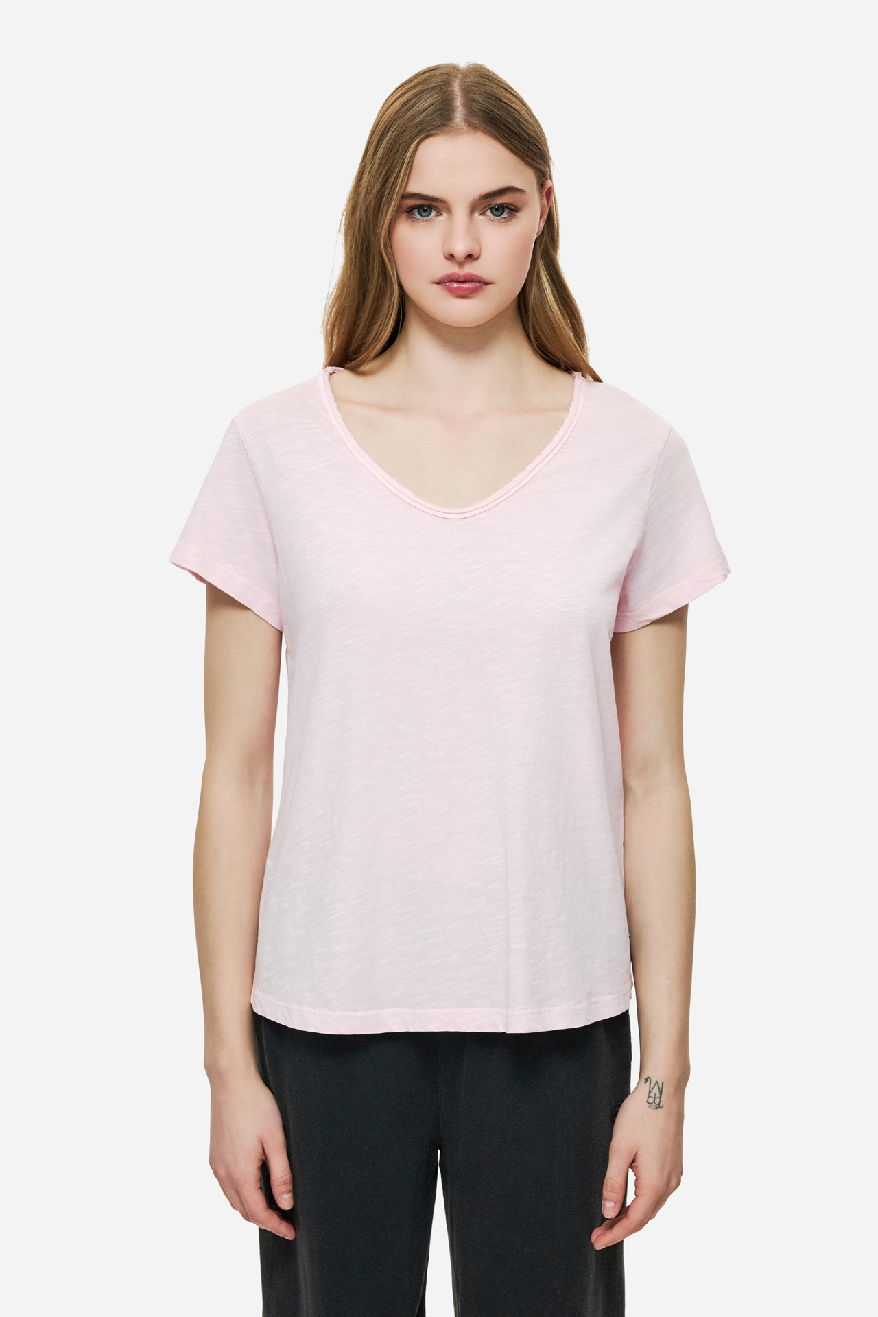 V-NECK T-SHIRT