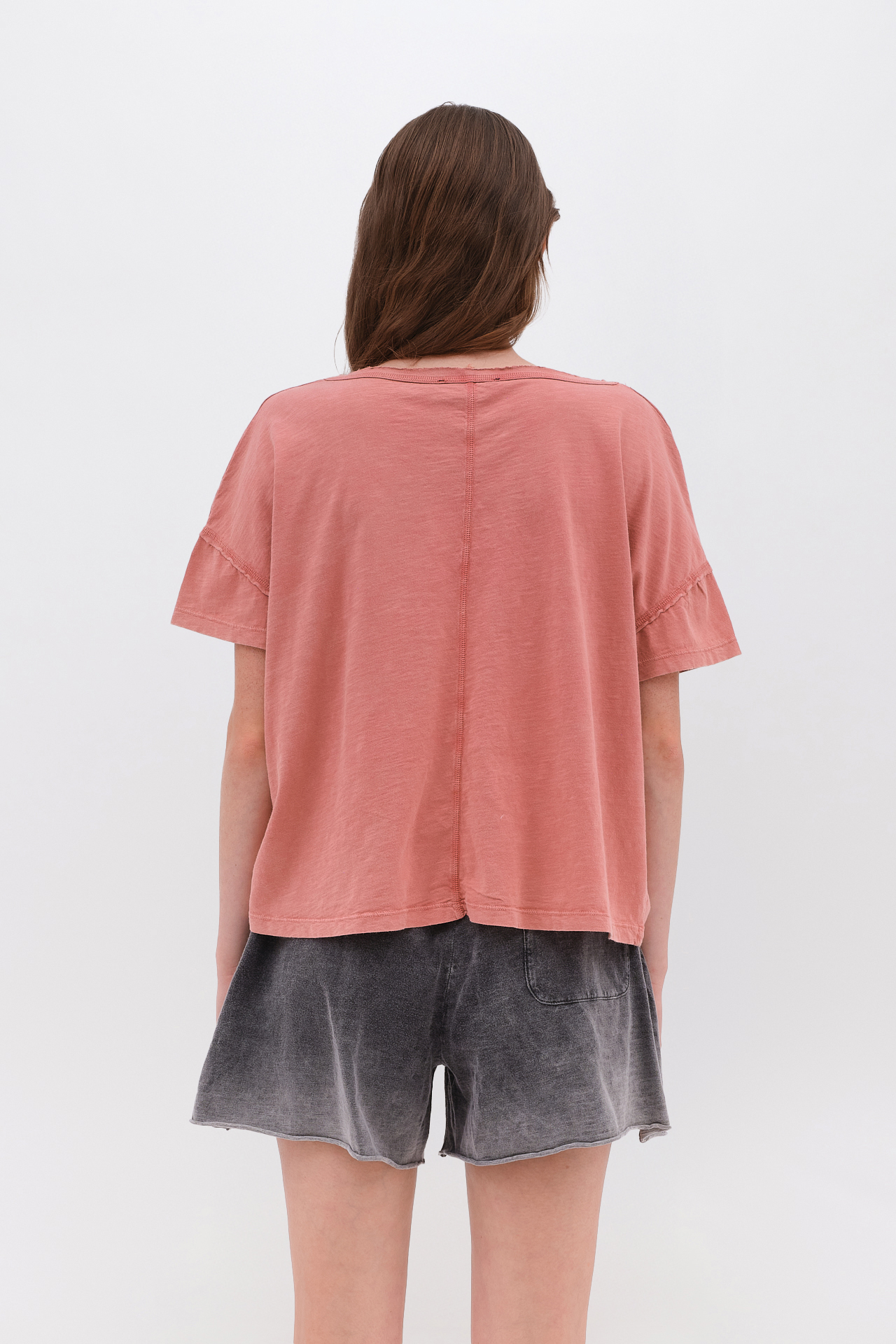 OVERSIZED V-NECK T-SHIRT