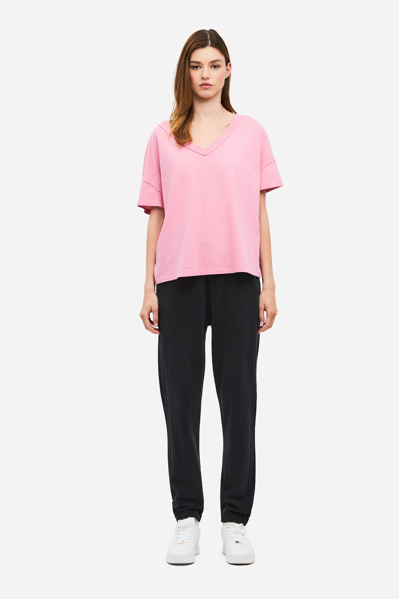 OVERSIZED V-NECK T-SHIRT