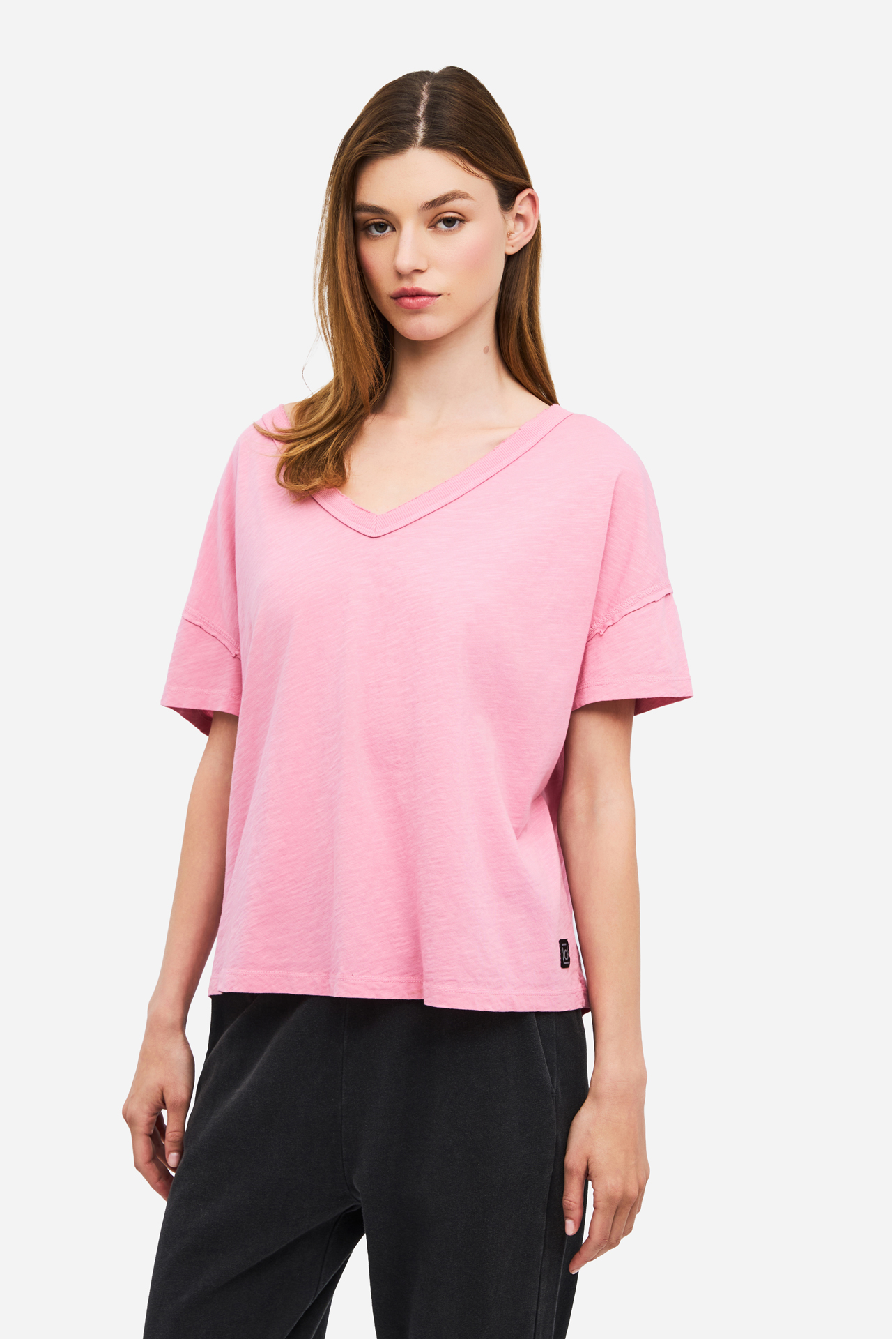 OVERSIZED V-NECK T-SHIRT