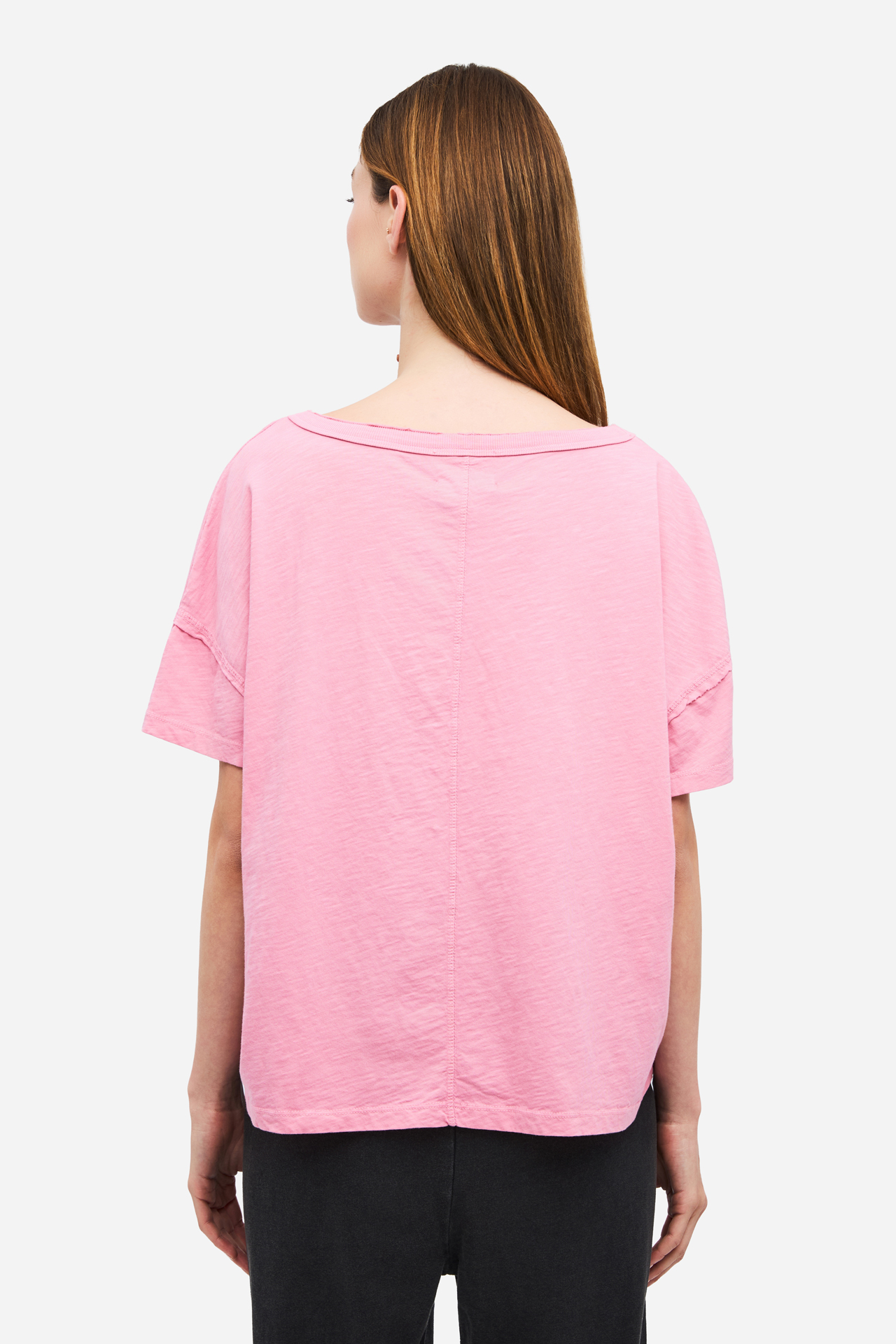 OVERSIZED V-NECK T-SHIRT