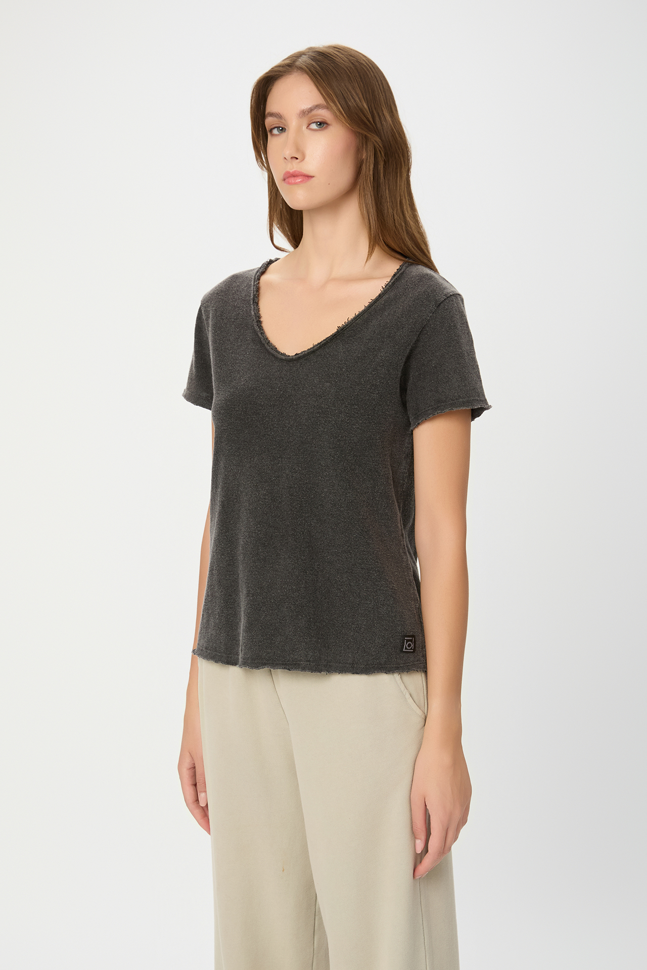 T-SHIRT WITH RAW EDGES