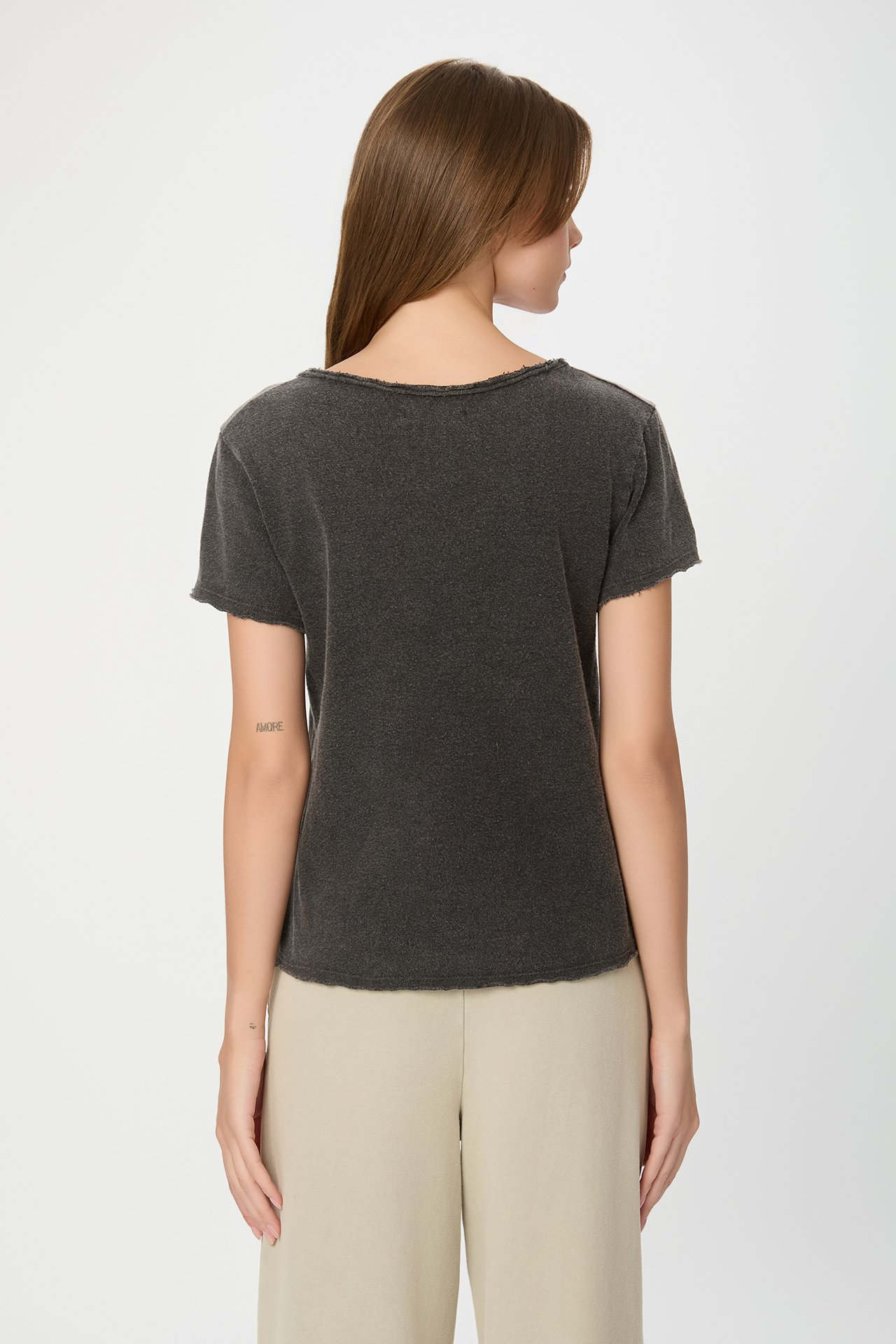 T-SHIRT WITH RAW EDGES