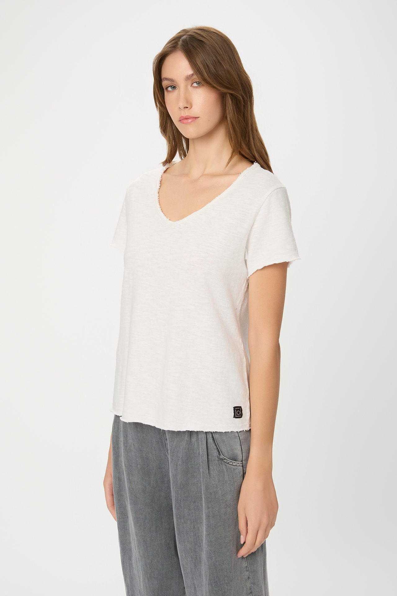 T-SHIRT WITH RAW EDGES