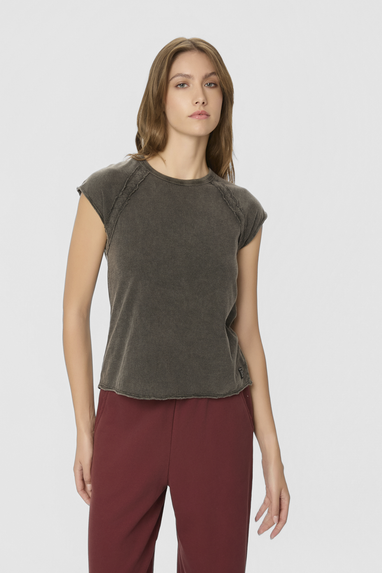 RAGLAN T-SHIRT WITH OPEN SEAMS
