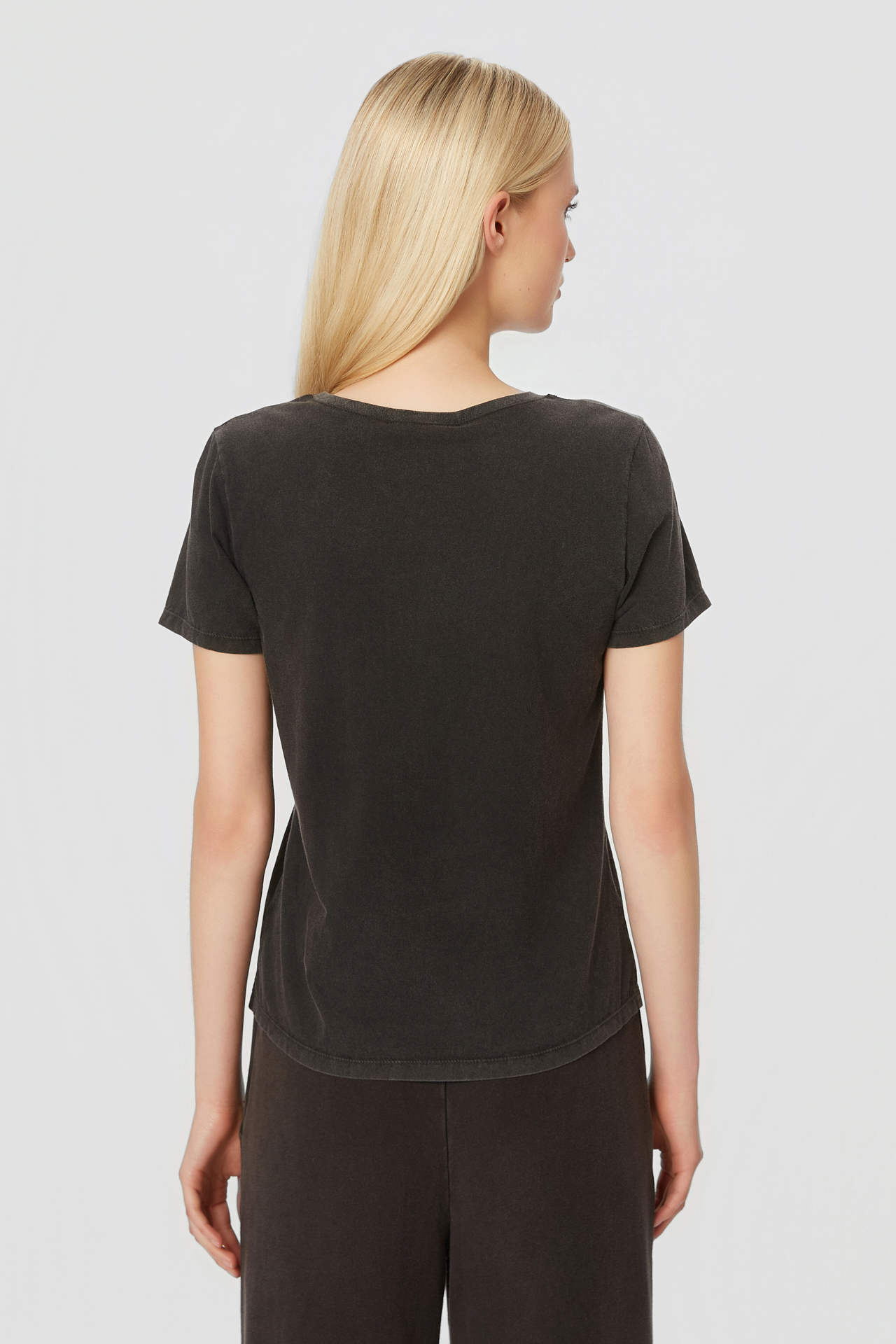REGULAR ROUNDNECK T-SHIRT