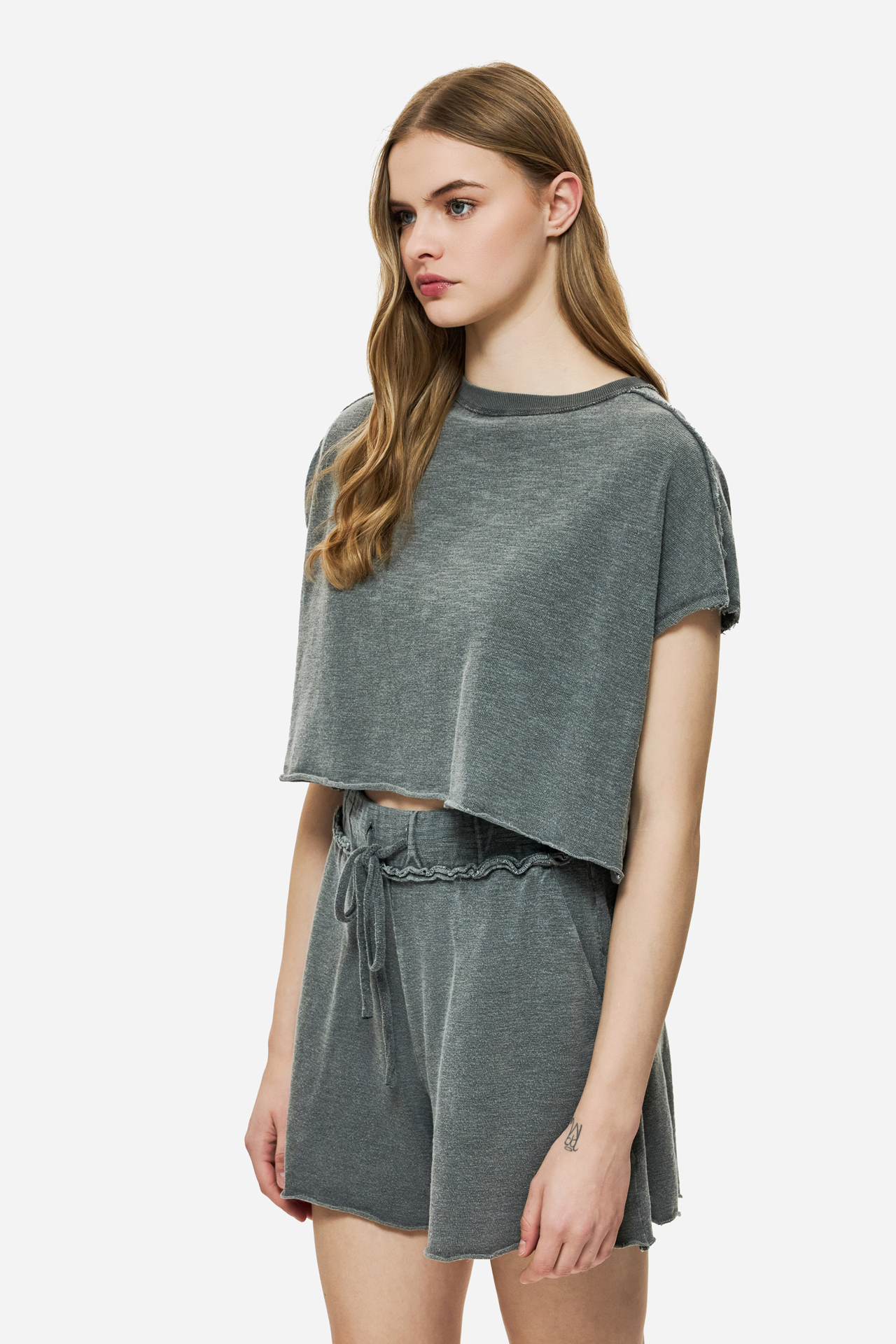 RELAXED RAW CUT T-SHIRT