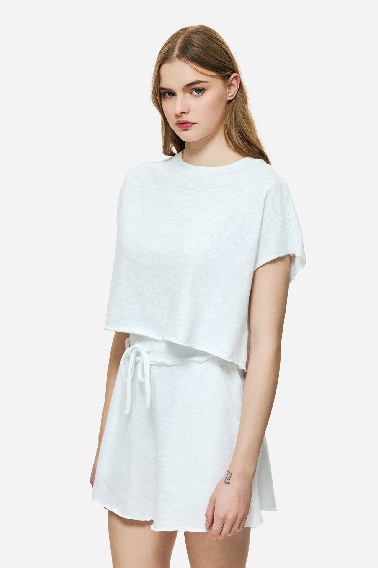 RELAXED RAW CUT T-SHIRT