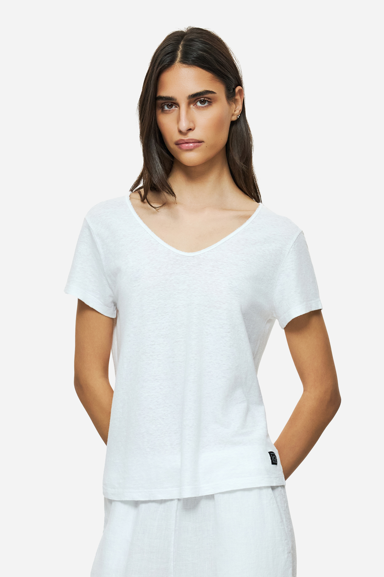 V-NECK LINEN BLEND T-SHIRT