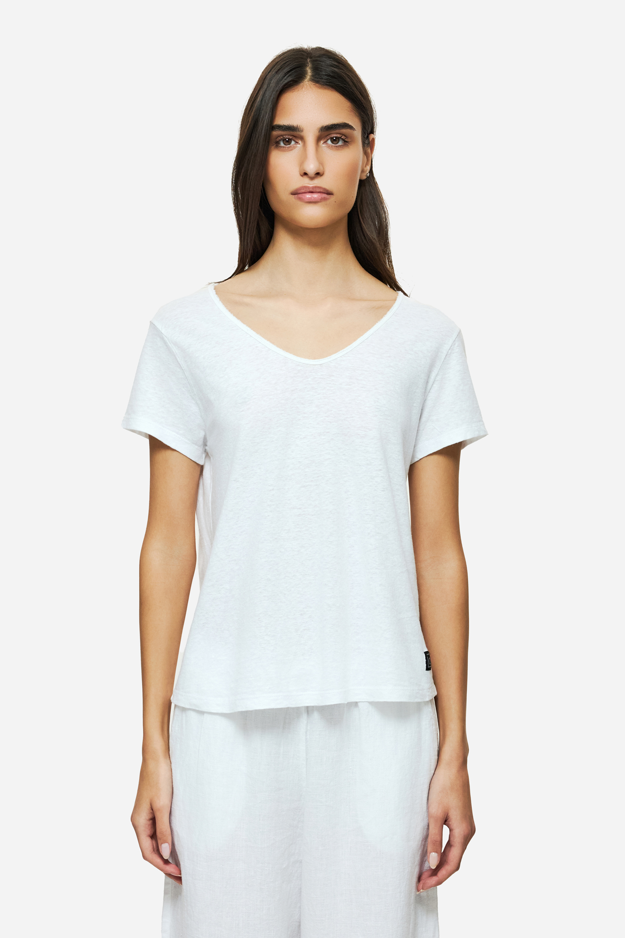 V-NECK LINEN BLEND T-SHIRT