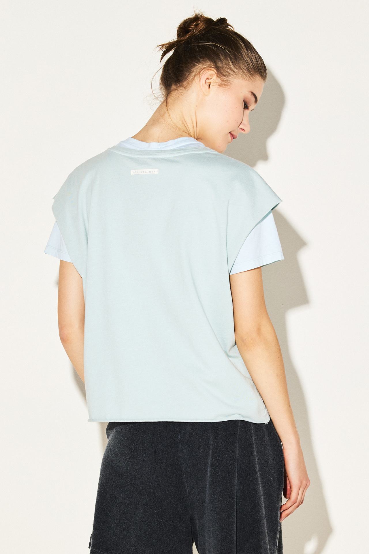Sleveless Raw Edges Top