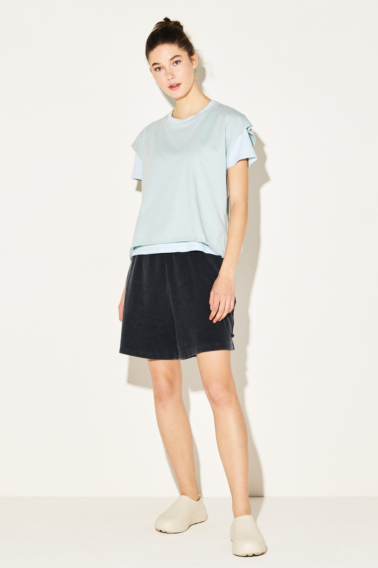 Sleveless Raw Edges Top