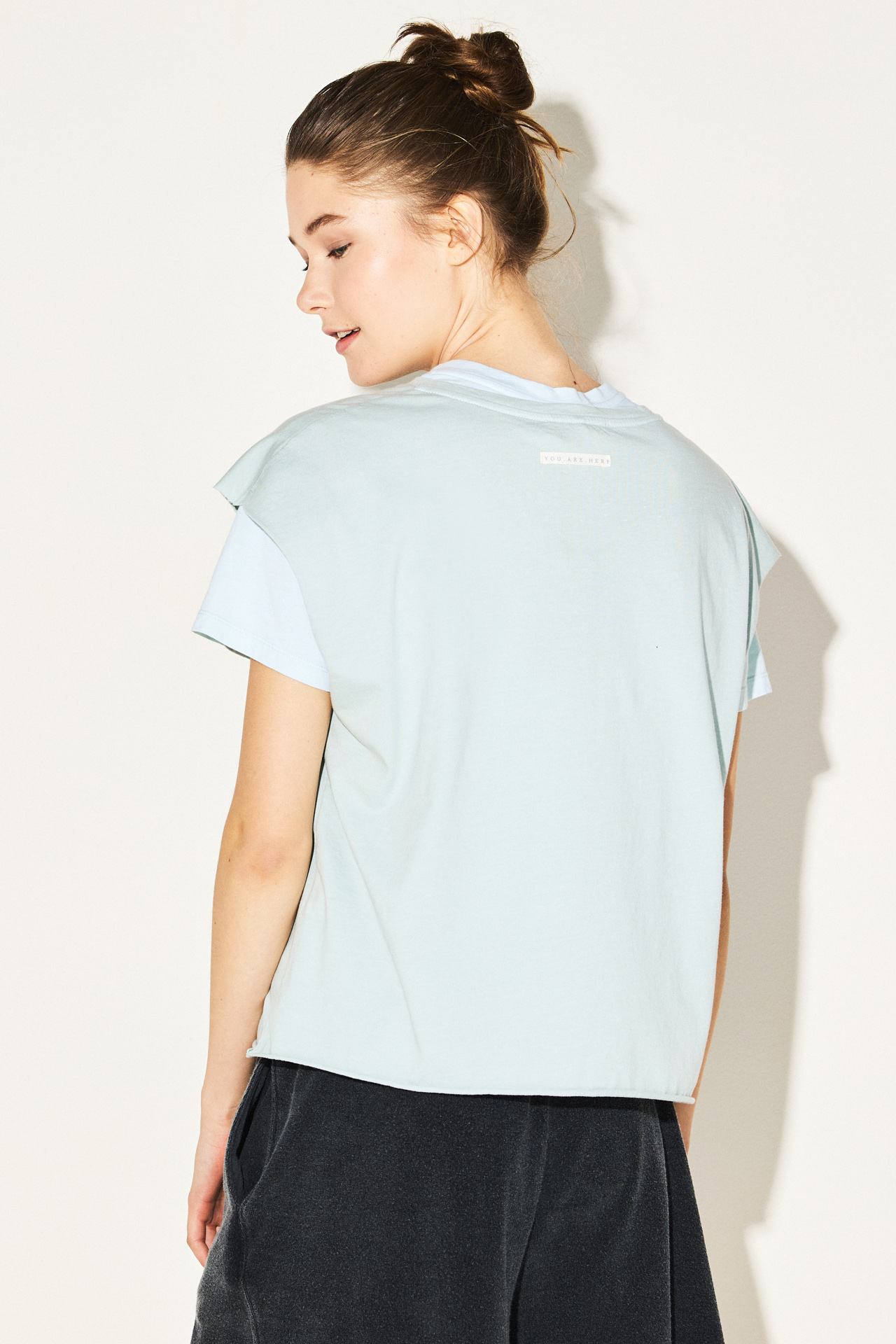 Sleveless Raw Edges Top