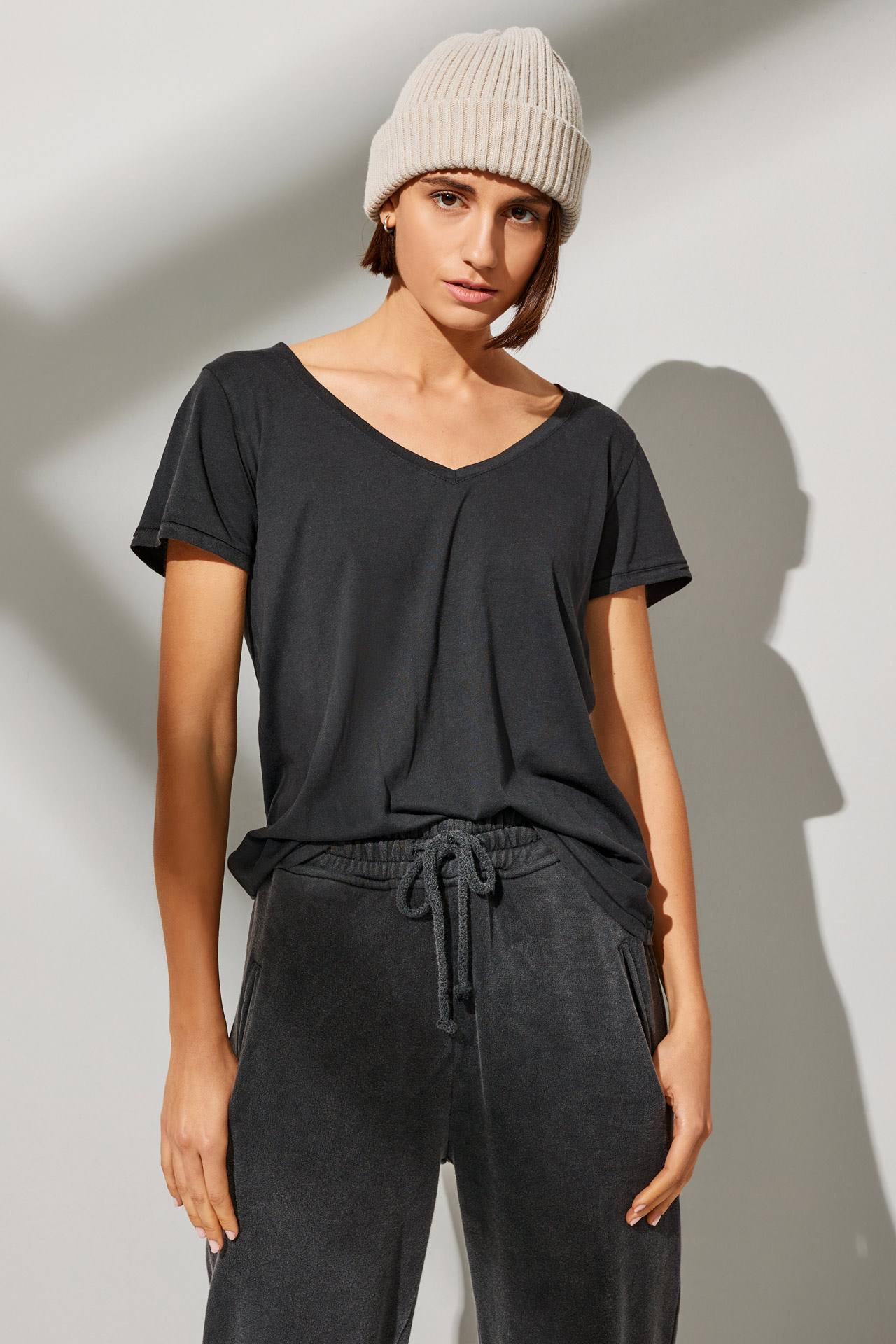 ORGANIC V NECK OPEN STITCH TEE