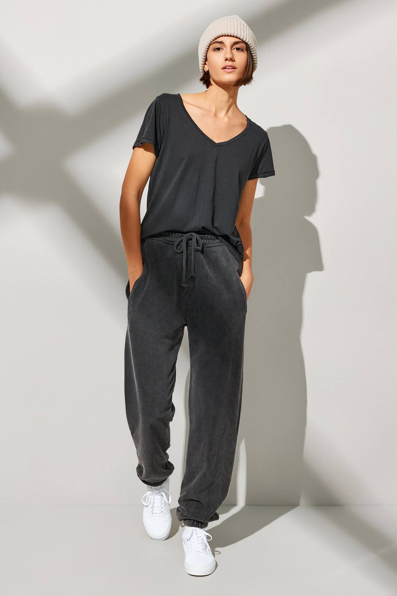 ORGANIC V NECK OPEN STITCH TEE