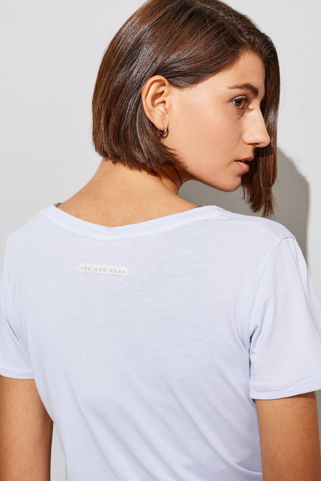 ORGANIC V NECK OPEN STITCH TEE