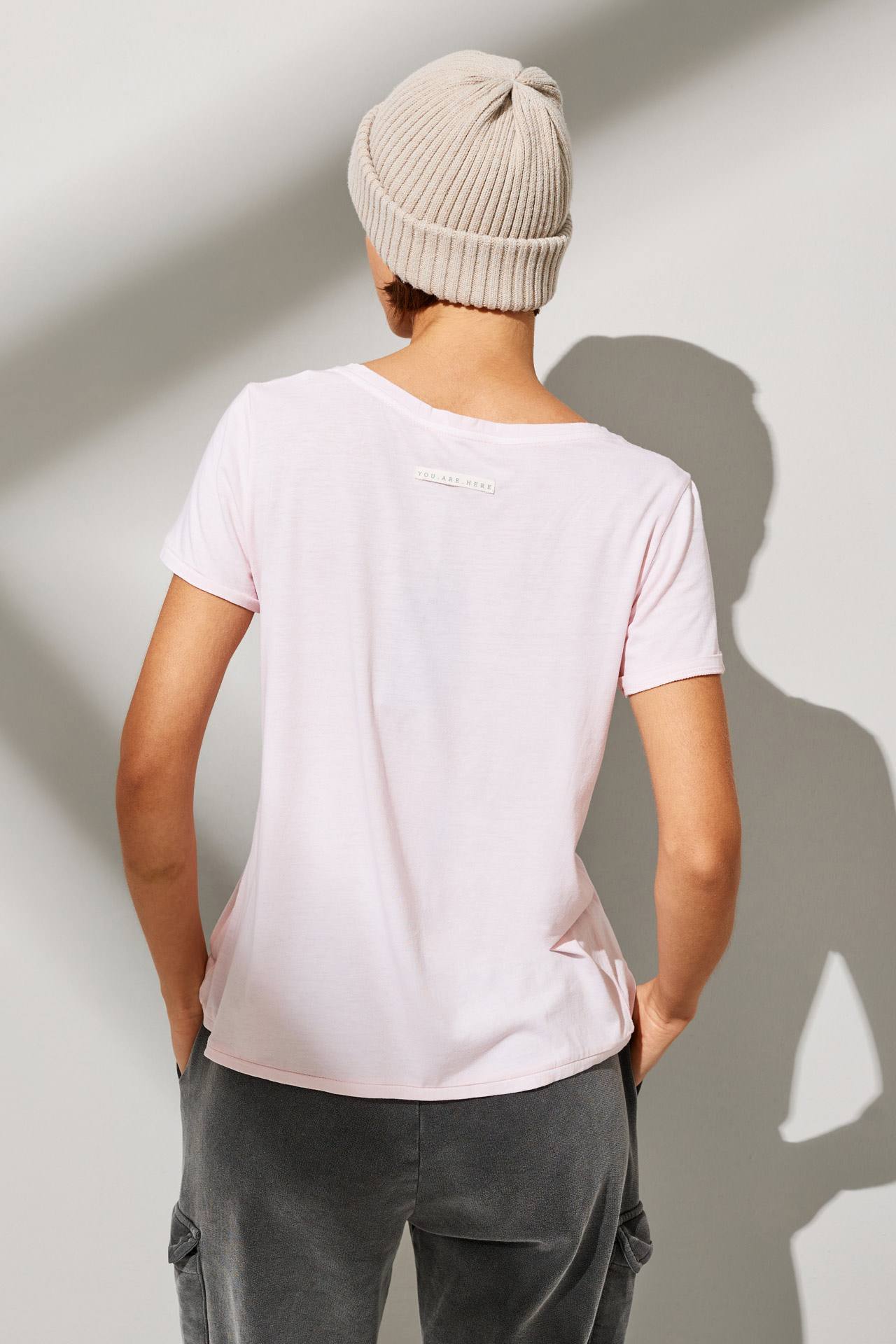 ORGANIC V NECK OPEN STITCH TEE