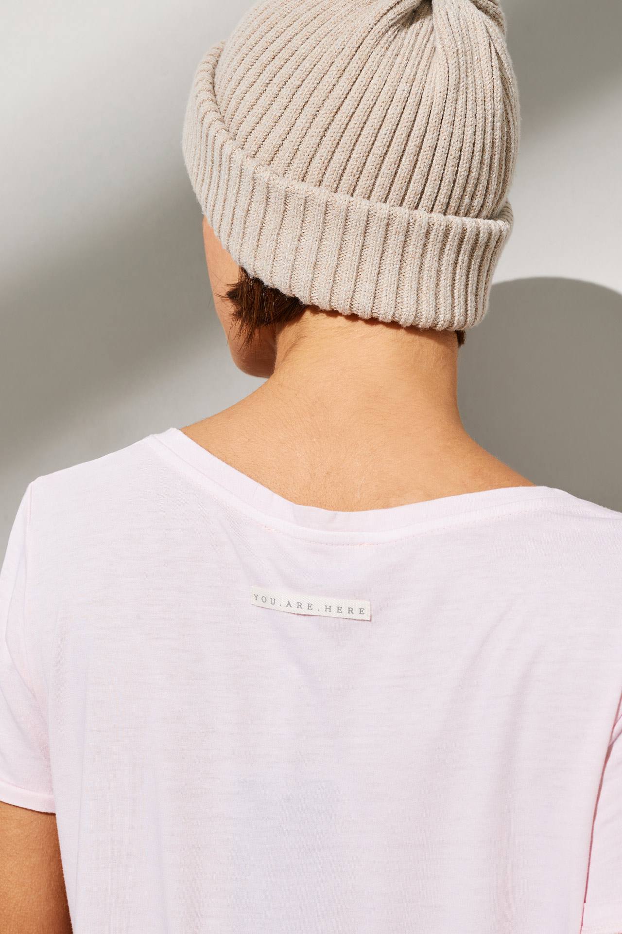 ORGANIC V NECK OPEN STITCH TEE