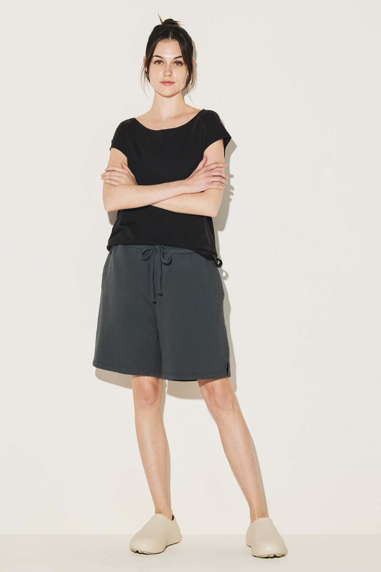 ORGANIC ROUND NECK RAGLAN TEE