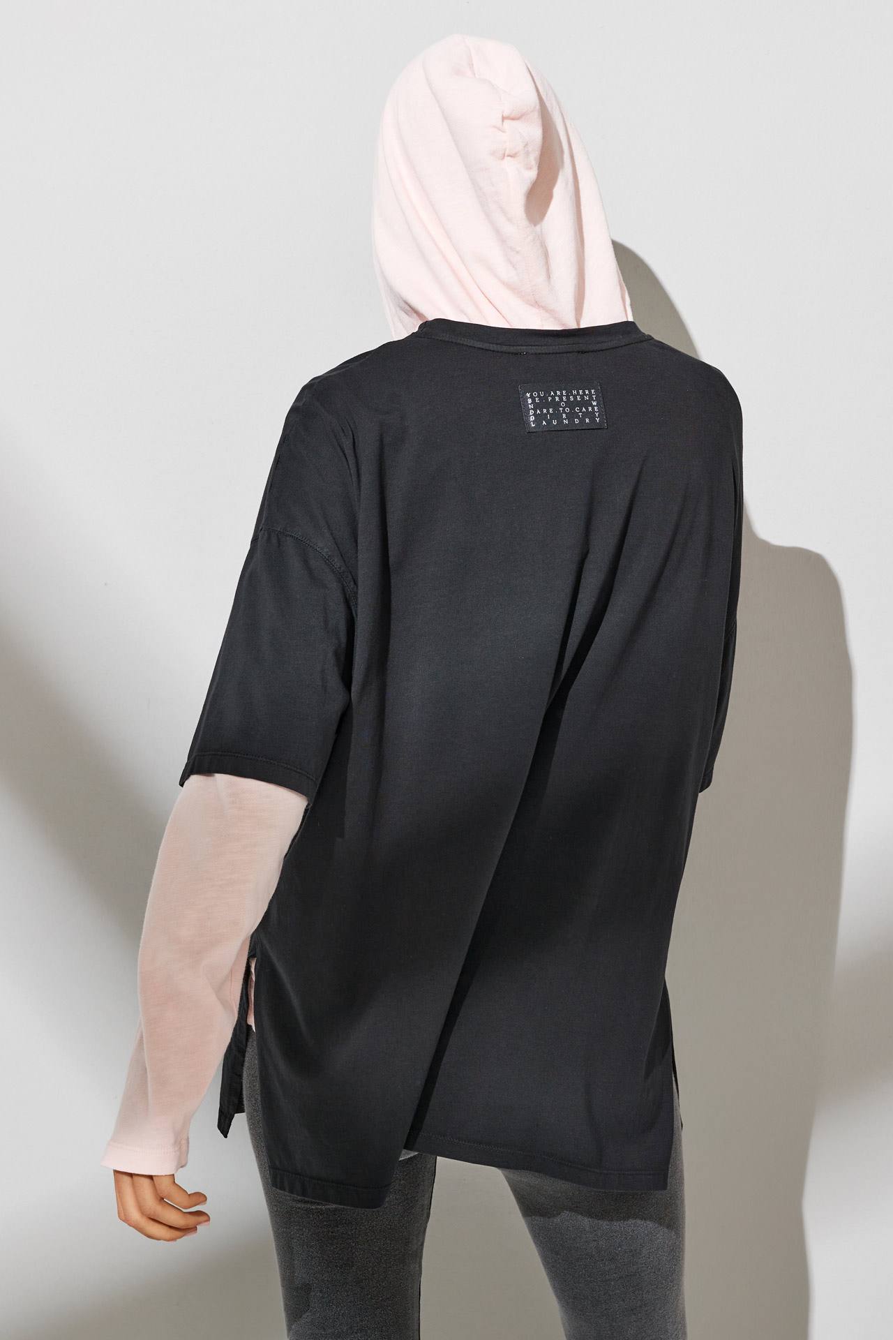 ORGANIC OVERSIZE TEE WITH SIDE SLITS