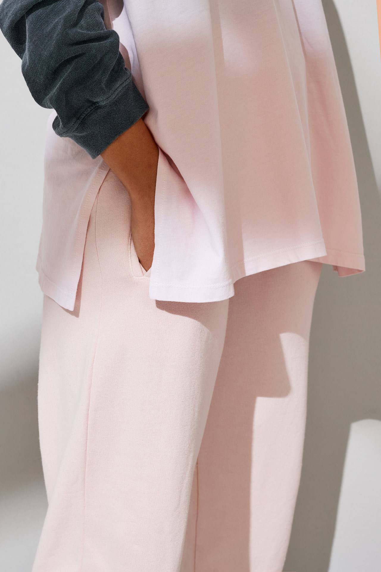 ORGANIC OVERSIZE TEE WITH SIDE SLITS