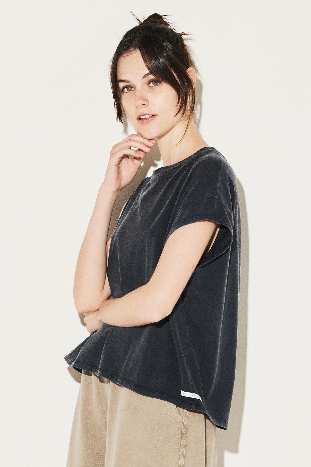 Slit Detailed Top