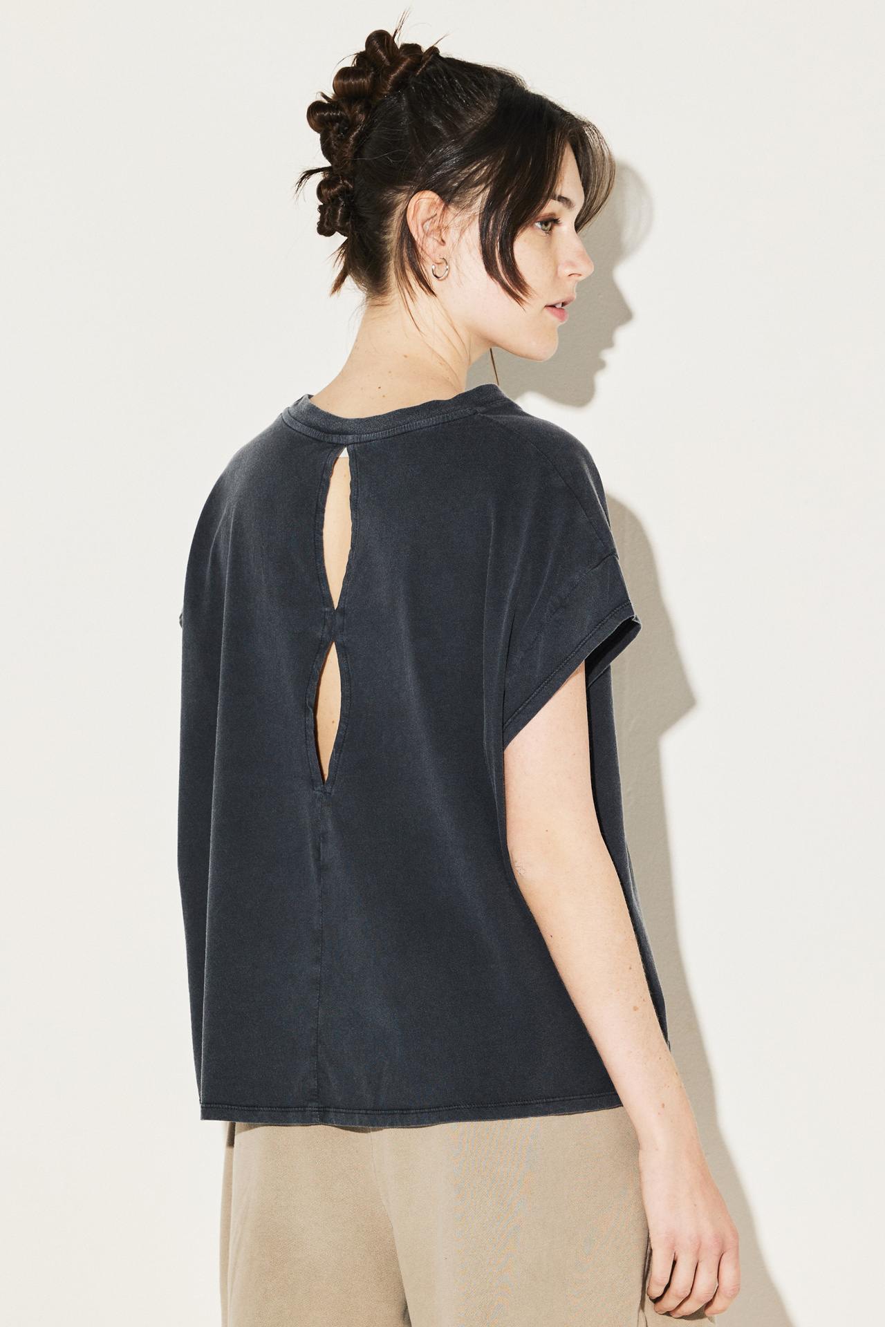 Slit Detailed Top