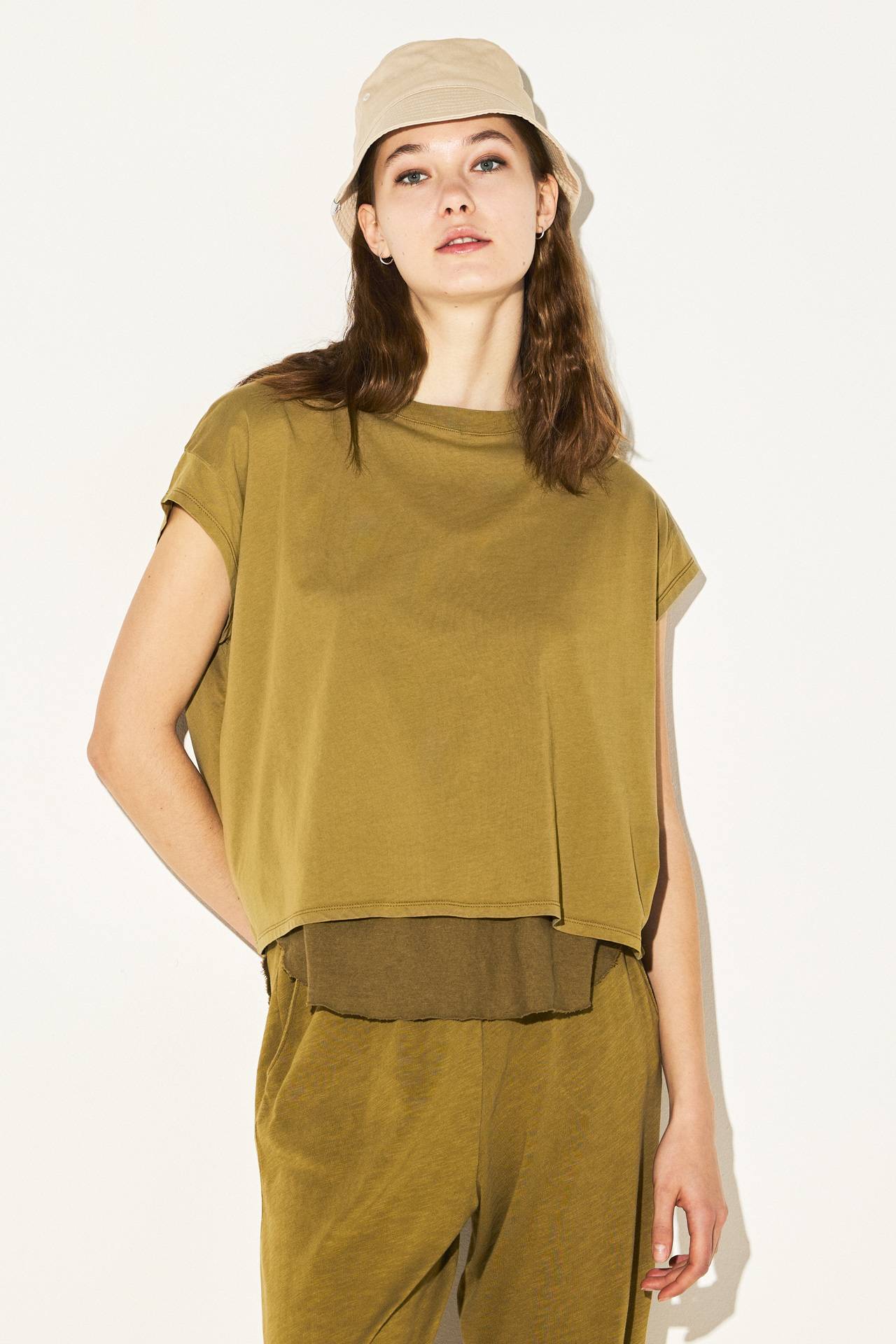 Slit Detailed Top