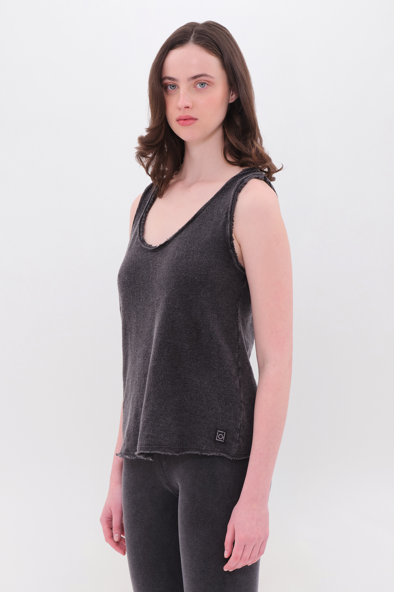 ΤΑΝΚ TOP WITH RAW EDGES
