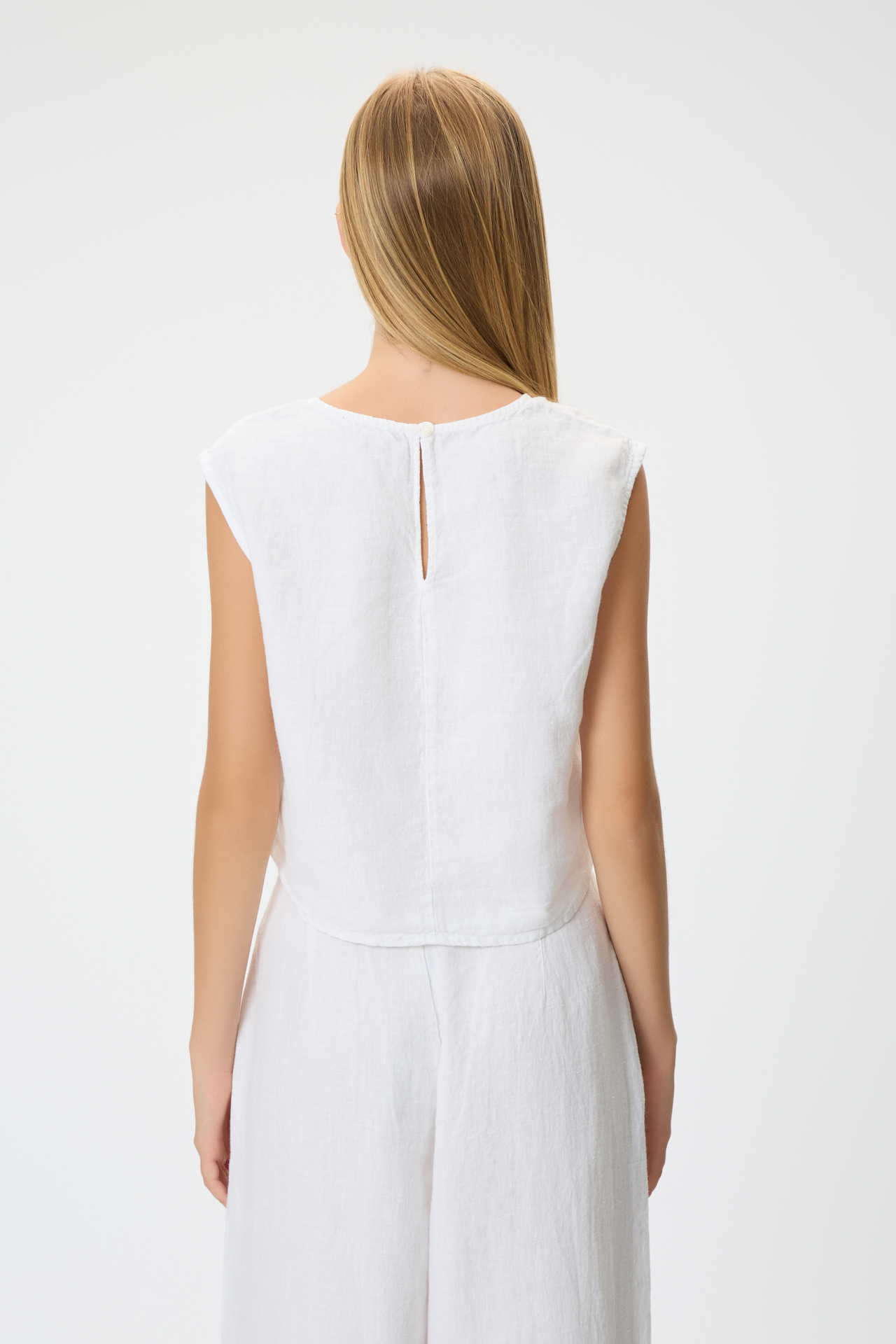 LINEN TOP