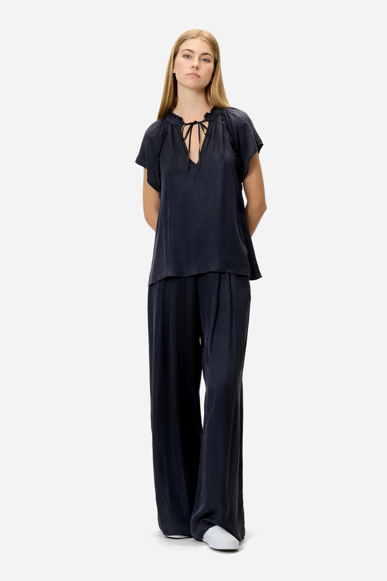 RELAXED RAGLAN TOP