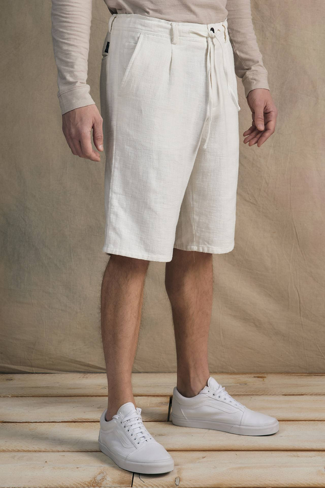 Chino Bermuda With Pleats