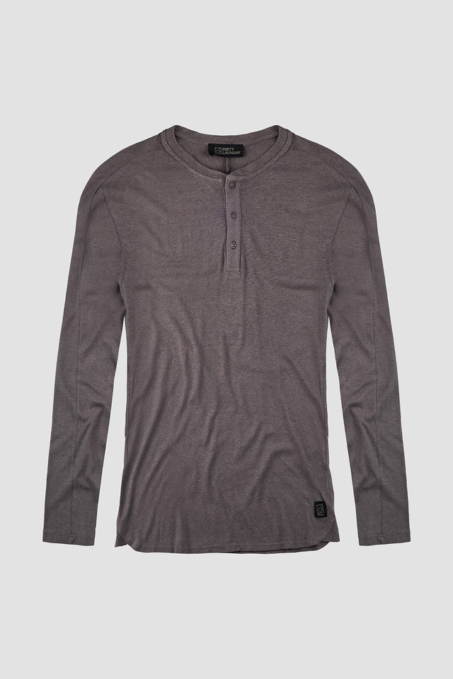 LINEN LONGSLEEVE BUTTON SIDE HEM DETAILS