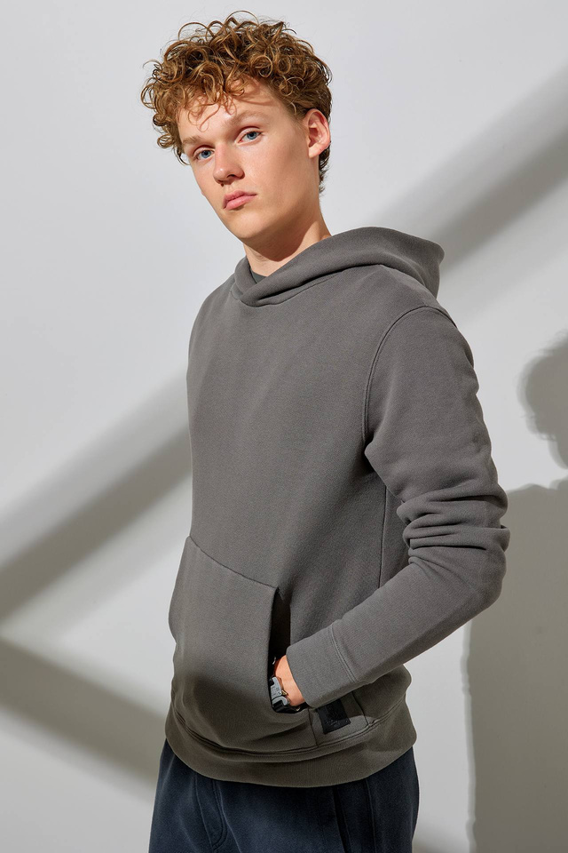 Clean Cut Dropshoulder Hoodie